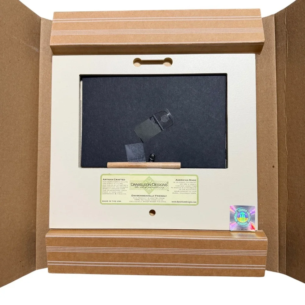 Danielson Designs University of Texas Hook Em Horns Wood Picture Frame STEX1001